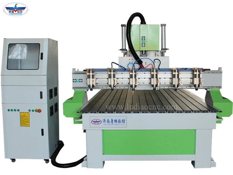 LD1325/1525-6六頭浮雕雕刻機 LD1325/1525-6六頭浮雕雕刻機
