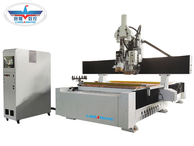 LD2025/2040圓盤換刀加工中心+數(shù)控旋轉(zhuǎn)鋸開料機(jī)